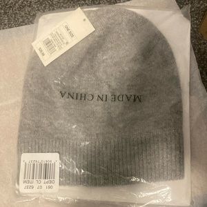Beanie women’s grey cashmere nwt